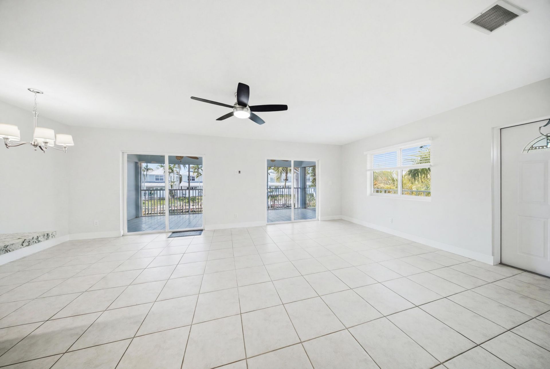 138 N Indies Drive, Unit B, Duck, FL 33050 Photo