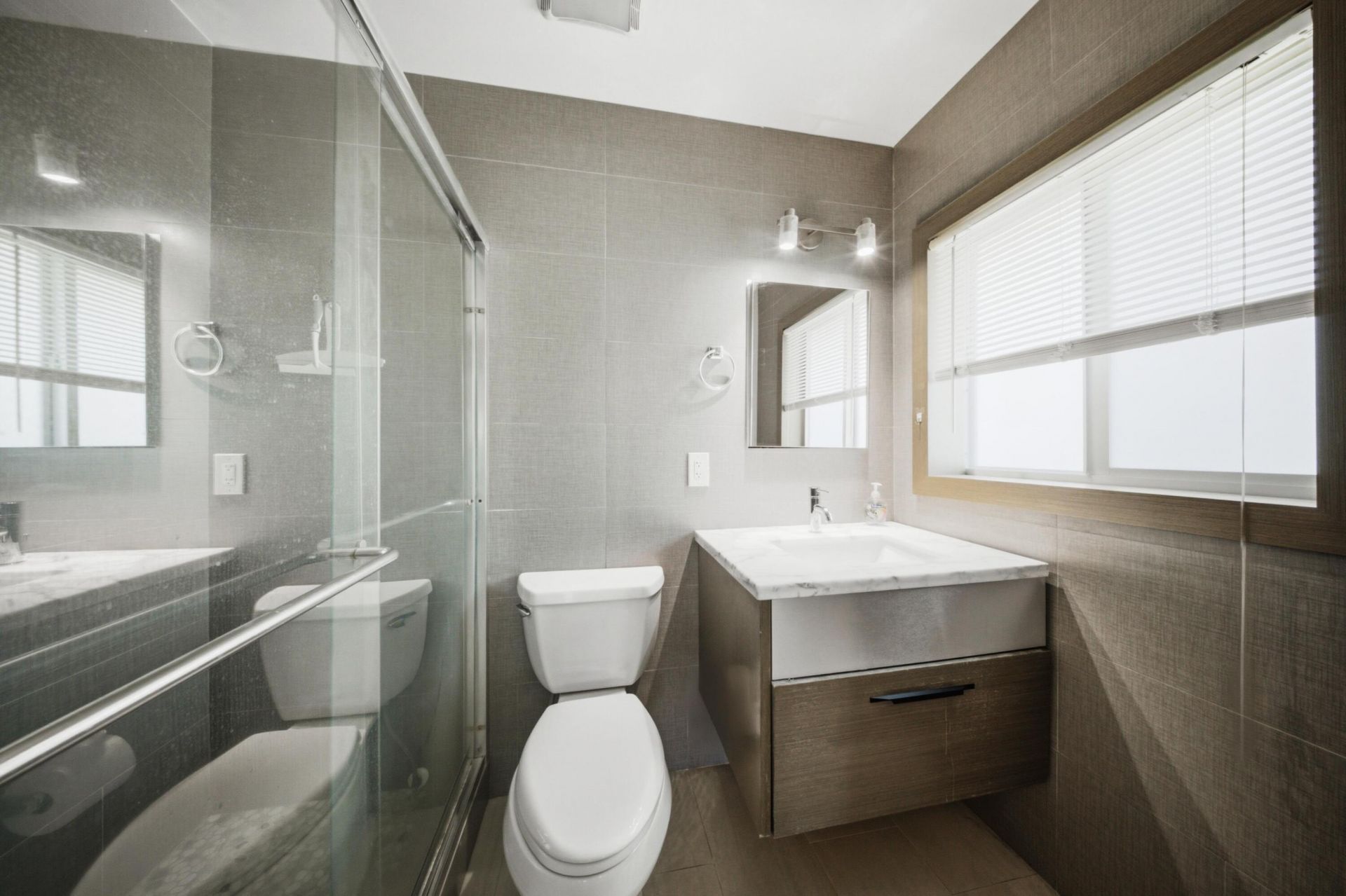138 N Indies Drive, Unit B, Duck, FL 33050 Photo