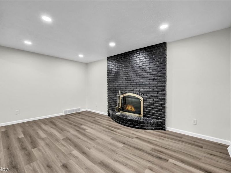 9497 Idlewood Drive, Brooklyn, OH 44144 Photo 10