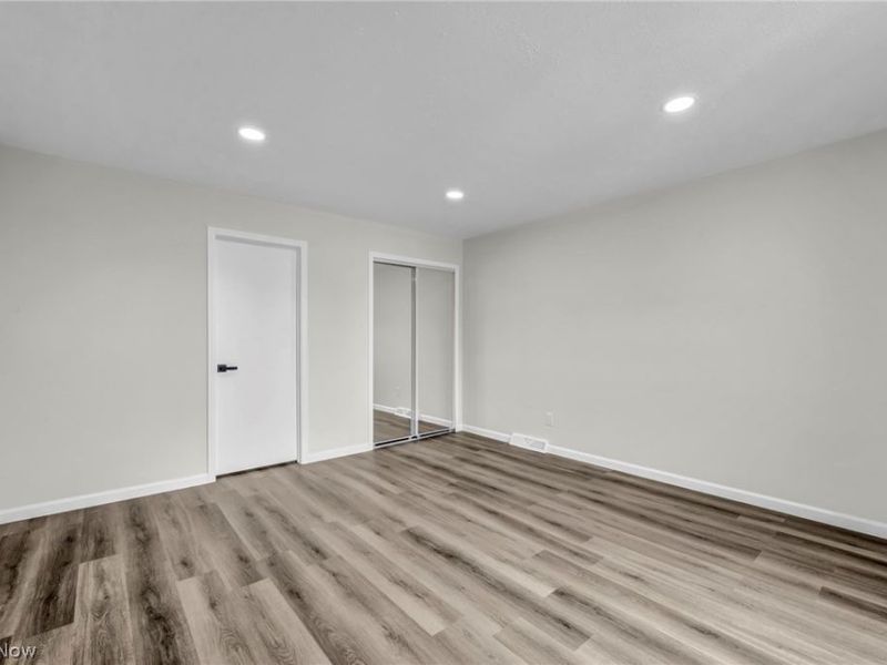 9497 Idlewood Drive, Brooklyn, OH 44144 Photo 16