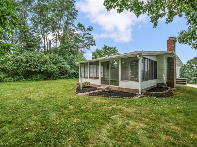 9497 Idlewood Drive, Brooklyn, OH 44144 Photo 30