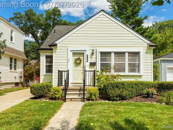 716 Maplegrove Avenue, Royal Oak, MI 48067