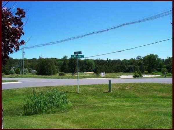 2430 E Mitchell Road, Petoskey, MI 49770