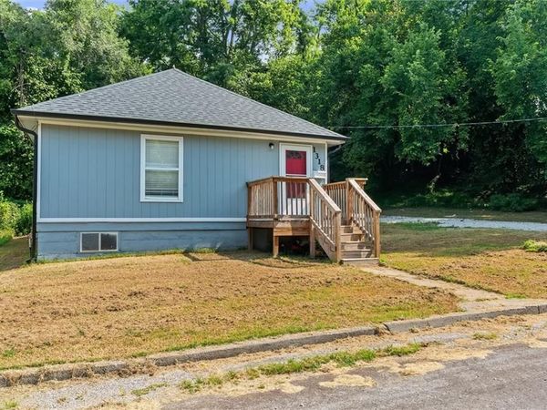 1318 Clinton Street, Lexington, MO 64067
