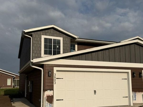 3603 S Joanne Ave, Sioux Falls, SD 57106
