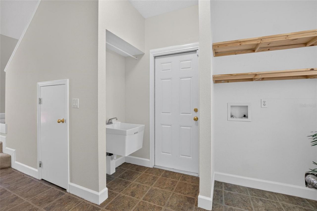 1701 Cottage Oaks Court, Brandon, FL 33510 Photo