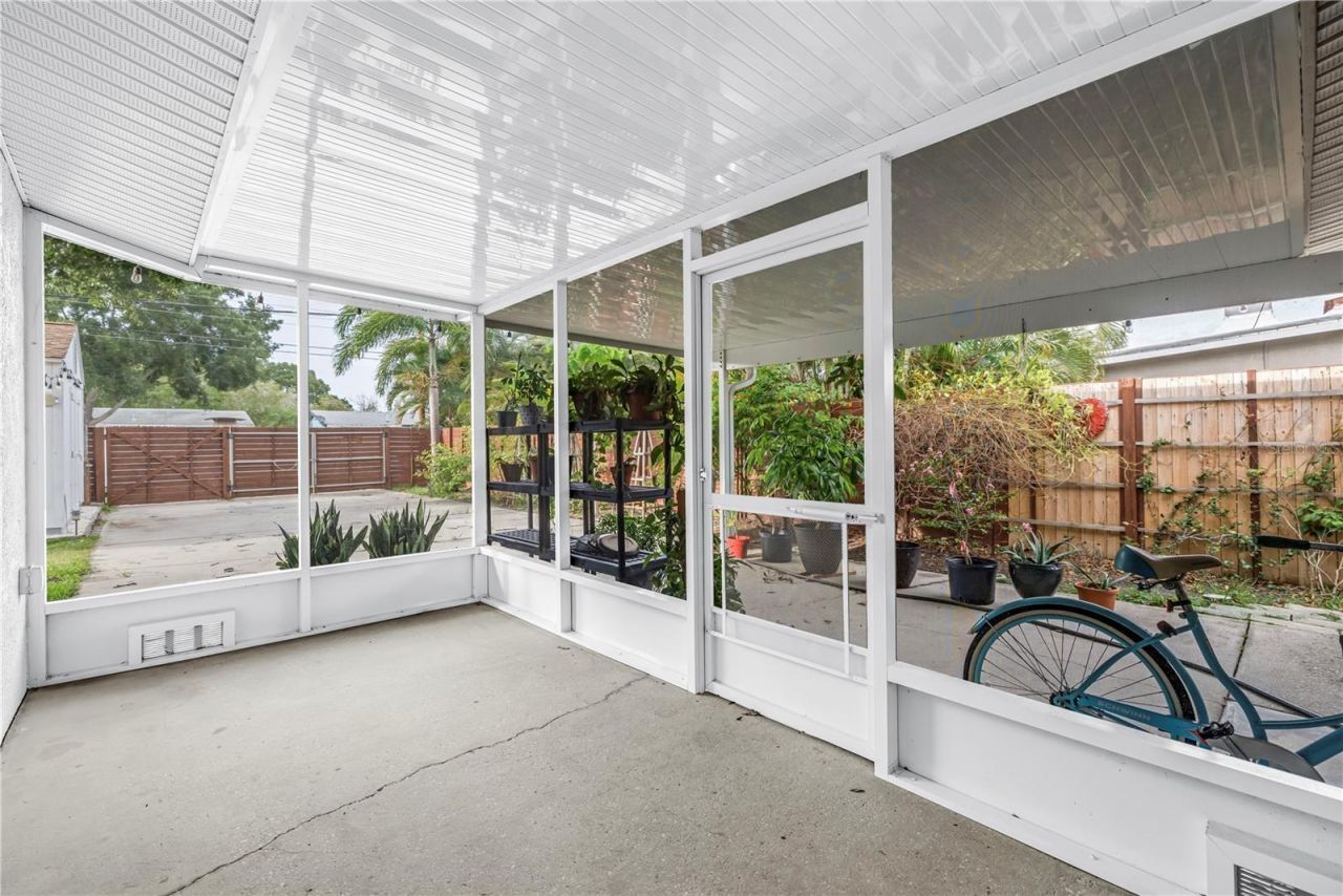743 41st Avenue Ne, Saint Petersburg, FL 33703 Photo
