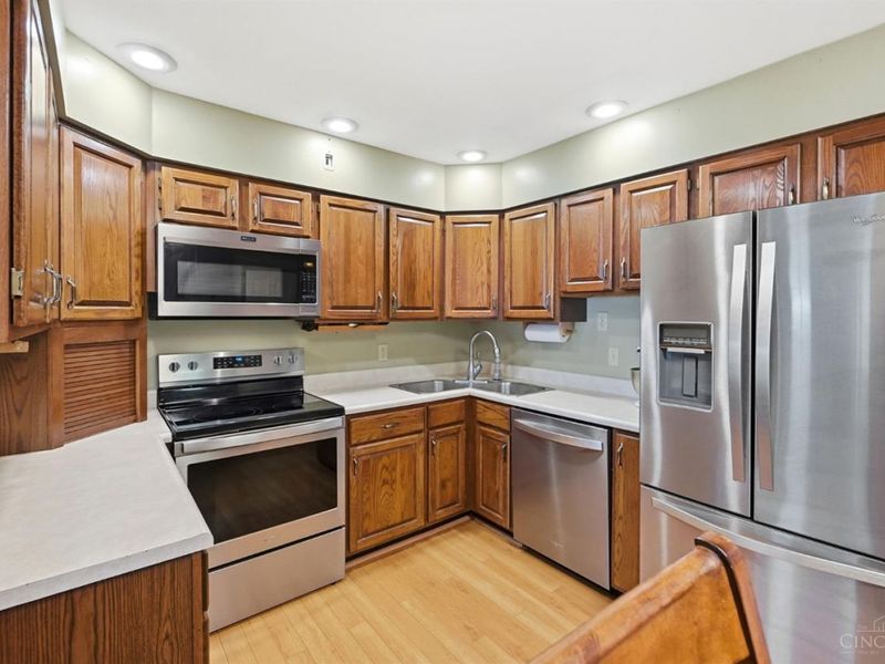 5745 Westgrove Drive, Green Township, OH 45248 Photo 11