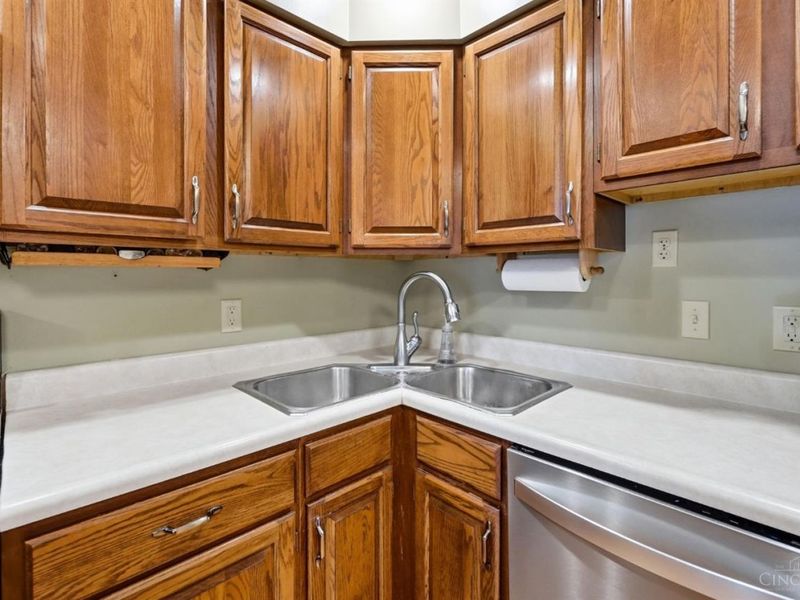 5745 Westgrove Drive, Green Township, OH 45248 Photo 16