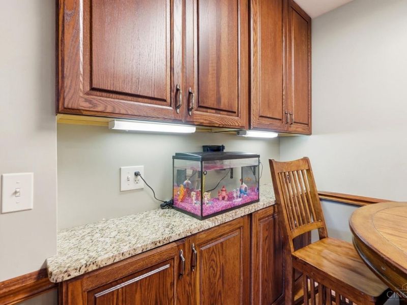 5745 Westgrove Drive, Green Township, OH 45248 Photo 19