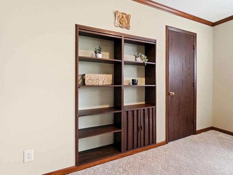 5745 Westgrove Drive, Green Township, OH 45248 Photo 23