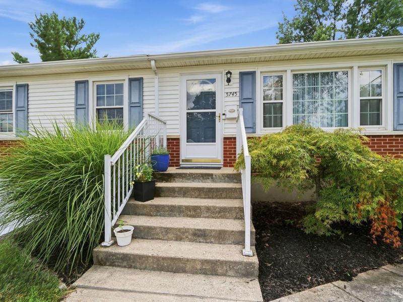 5745 Westgrove Drive, Green Township, OH 45248 Photo 5