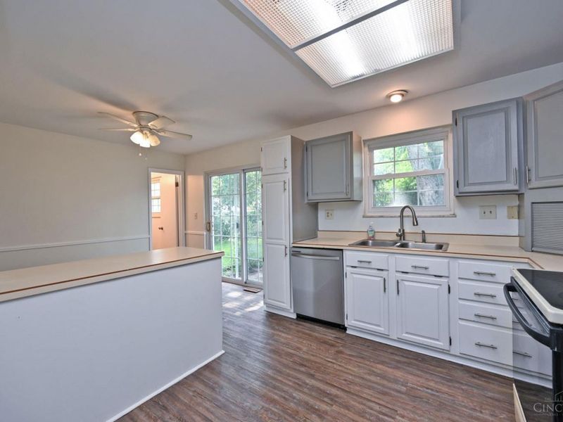1582 Turquoise Drive, Anderson Twp, OH 45255 Photo 12