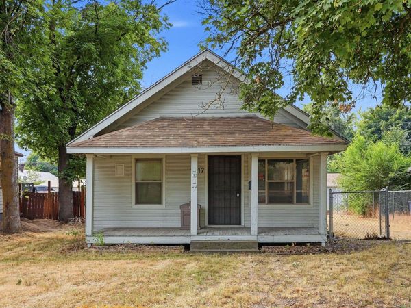 1617 W Fairview Ave, Spokane, WA 99205