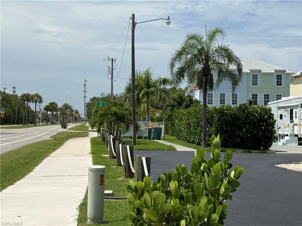 675 Copeland Ave S, Everglades City, FL 34139 Photo