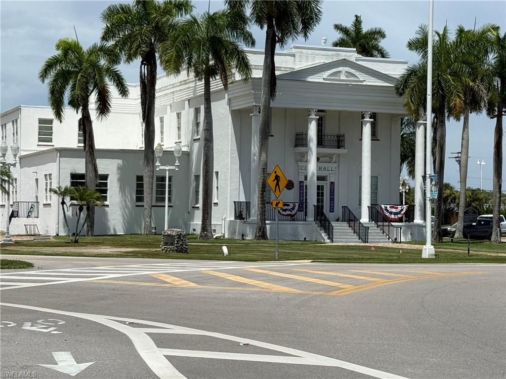 675 Copeland Ave S, Everglades City, FL 34139 Photo