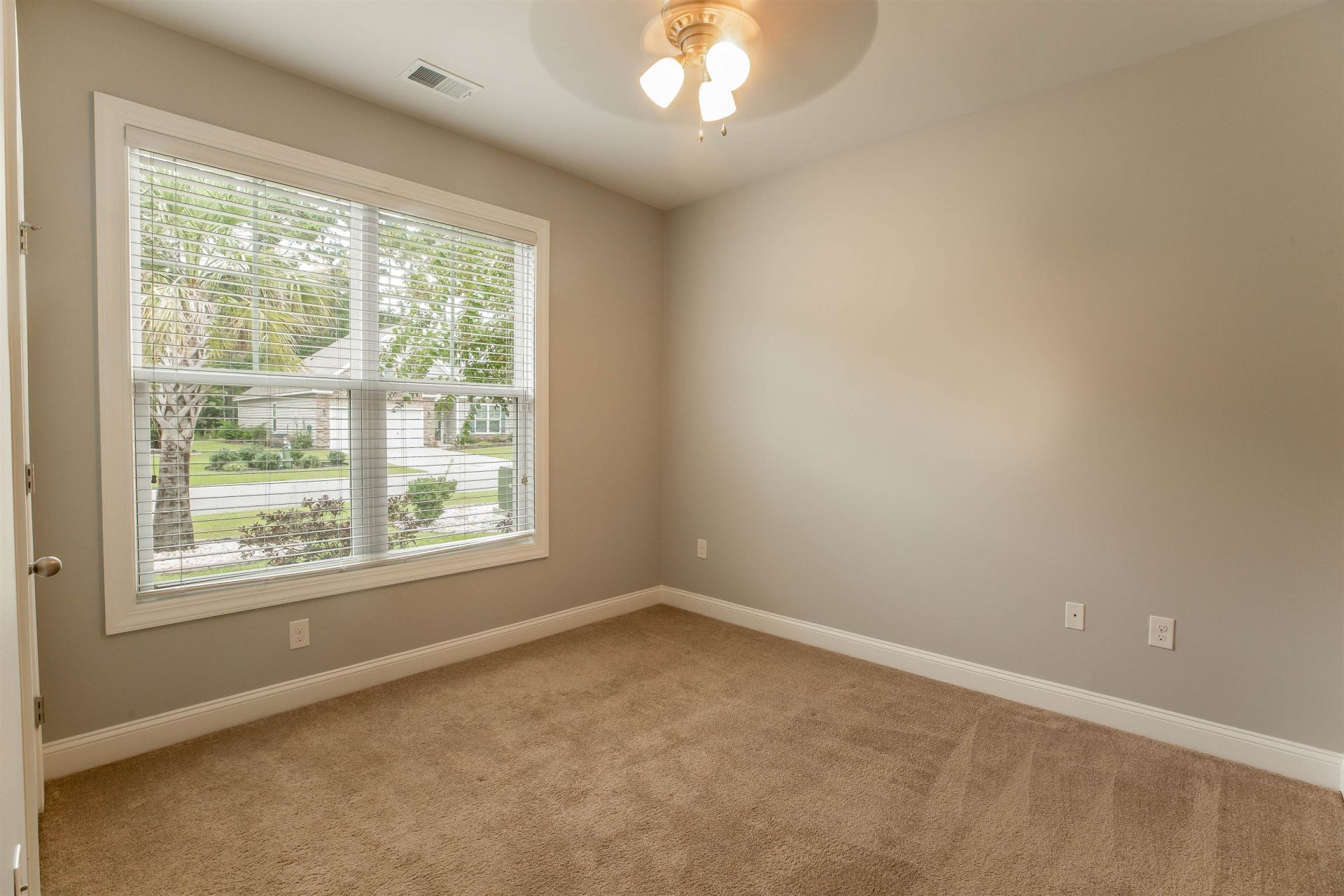 149 Laurel Hill Pl.  Photo 6