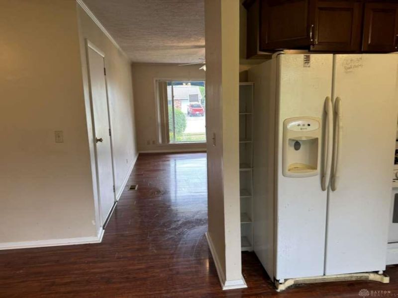 6673 Emerald Avenue, Mad River Township, OH 45323 Photo 7