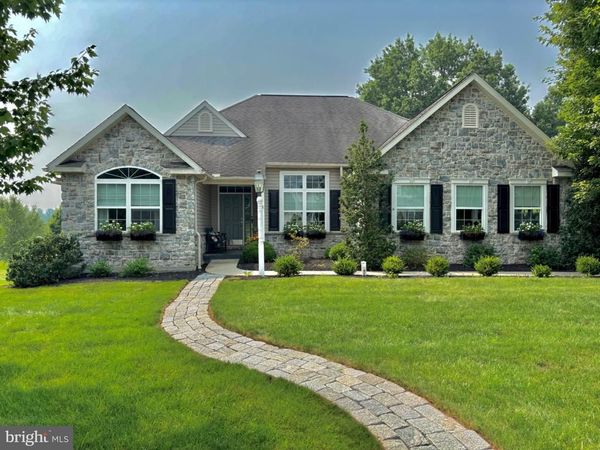 320 WOODS EDGE DRIVE , DOUGLASSVILLE, PA 19518