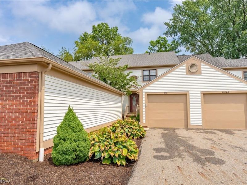 1856 Beechwood Avenue NE, North Canton, OH 44720 Photo 1