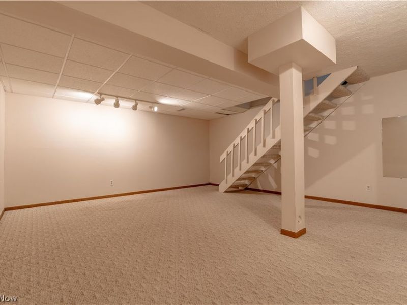 1856 Beechwood Avenue NE, North Canton, OH 44720 Photo 27