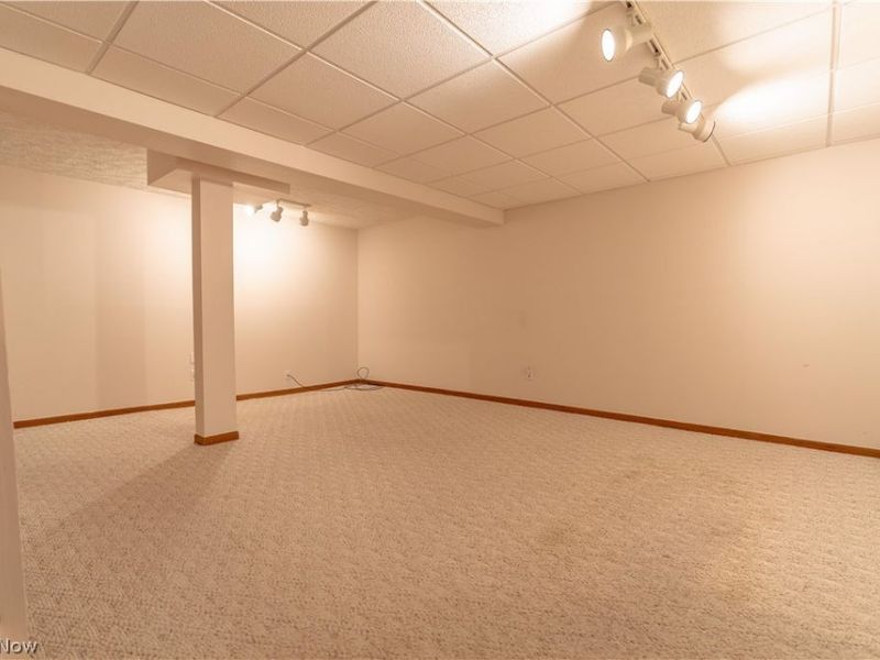1856 Beechwood Avenue NE, North Canton, OH 44720 Photo 31