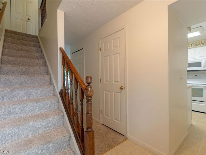 1856 Beechwood Avenue NE, North Canton, OH 44720 Photo 4