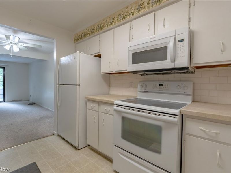 1856 Beechwood Avenue NE, North Canton, OH 44720 Photo 6