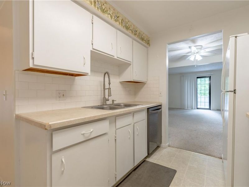 1856 Beechwood Avenue NE, North Canton, OH 44720 Photo 8