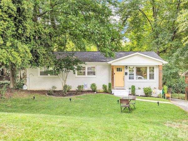 2213 Lanier Avenue , Charlotte, NC 28205