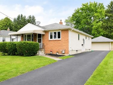 73 Banner Avenue, Lancaster, NY 14086