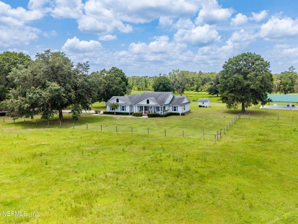 4311 NW 217TH Way, Lawtey, FL 32058