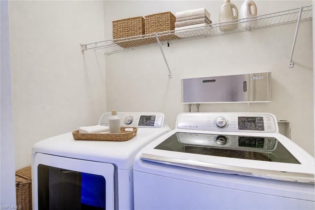 904 Hampton Cir , Unit 94, Naples, FL 34105 Photo