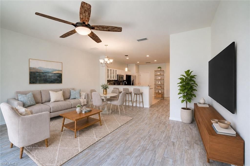 904 Hampton Cir , Unit 94, Naples, FL 34105 Photo