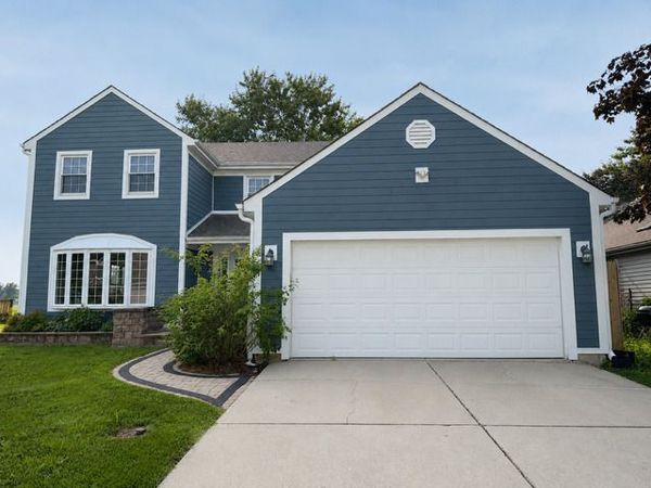 6582 Tealwood Drive, Lisle, IL 60532