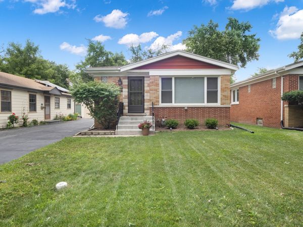 727 Harms Road , Glenview, IL 60025