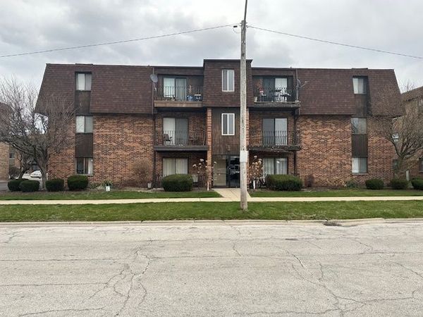14525 S Manistee Avenue , Unit 2B, Burnham, IL 60633