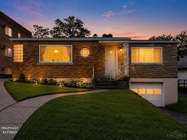4107 W 8th, Cincinnati, OH 45205