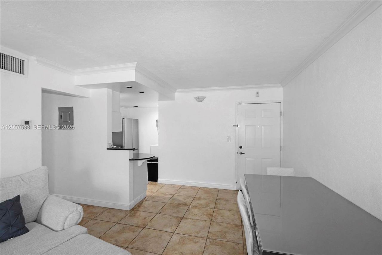 8617 SW 68th Ct , Unit 24, Pinecrest, FL 33156 Photo