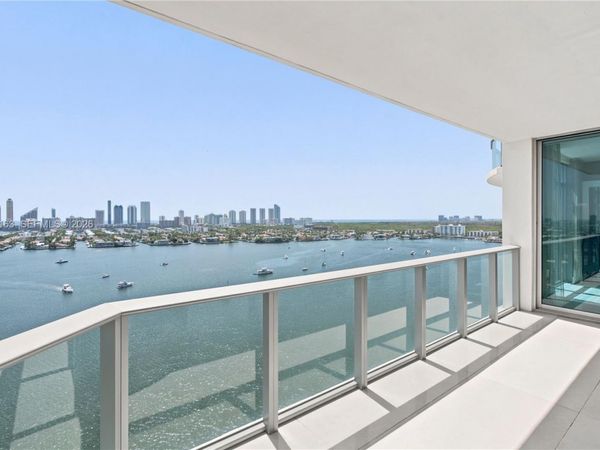 17301 Biscayne Blvd , Unit 2010, North Miami Beach, FL 33160