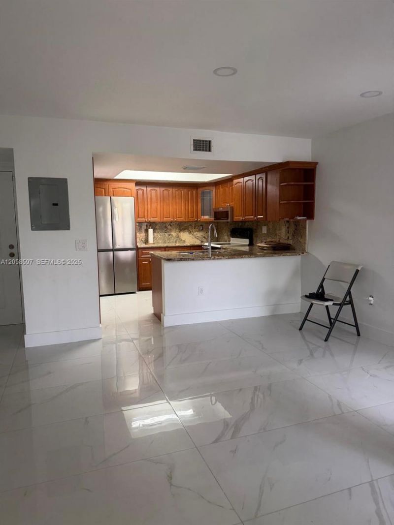 10875 NW 7th St, Unit 23-36, Miami, FL 33172 Photo