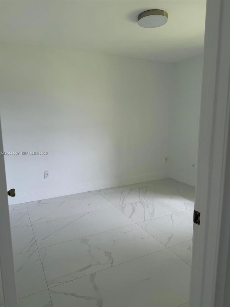 10875 NW 7th St, Unit 23-36, Miami, FL 33172 Photo