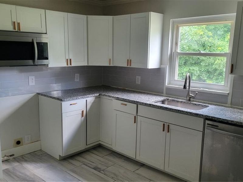 541 E Main Street, Xenia, OH 45385 Photo 8