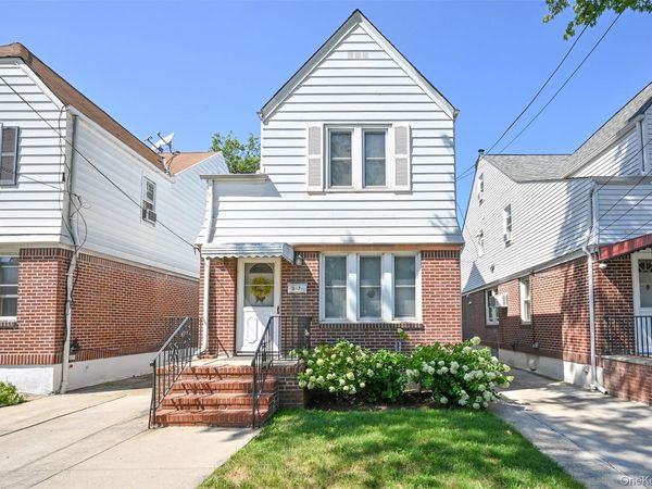 171-37 Courtney Avenue , Flushing, NY 11358