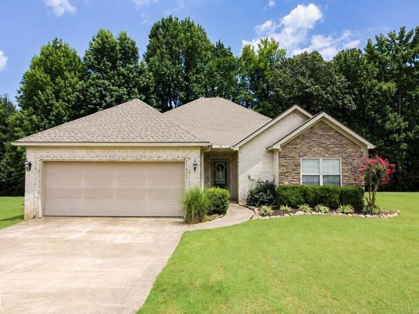 4717 Lochmoor Circle, Jonesboro, AR 72405