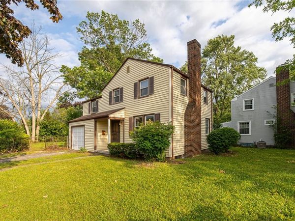 205 Lattimore Rd , Rochester, NY 14620