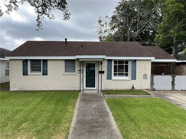 809 TYLER Avenue , Harahan, LA 70123