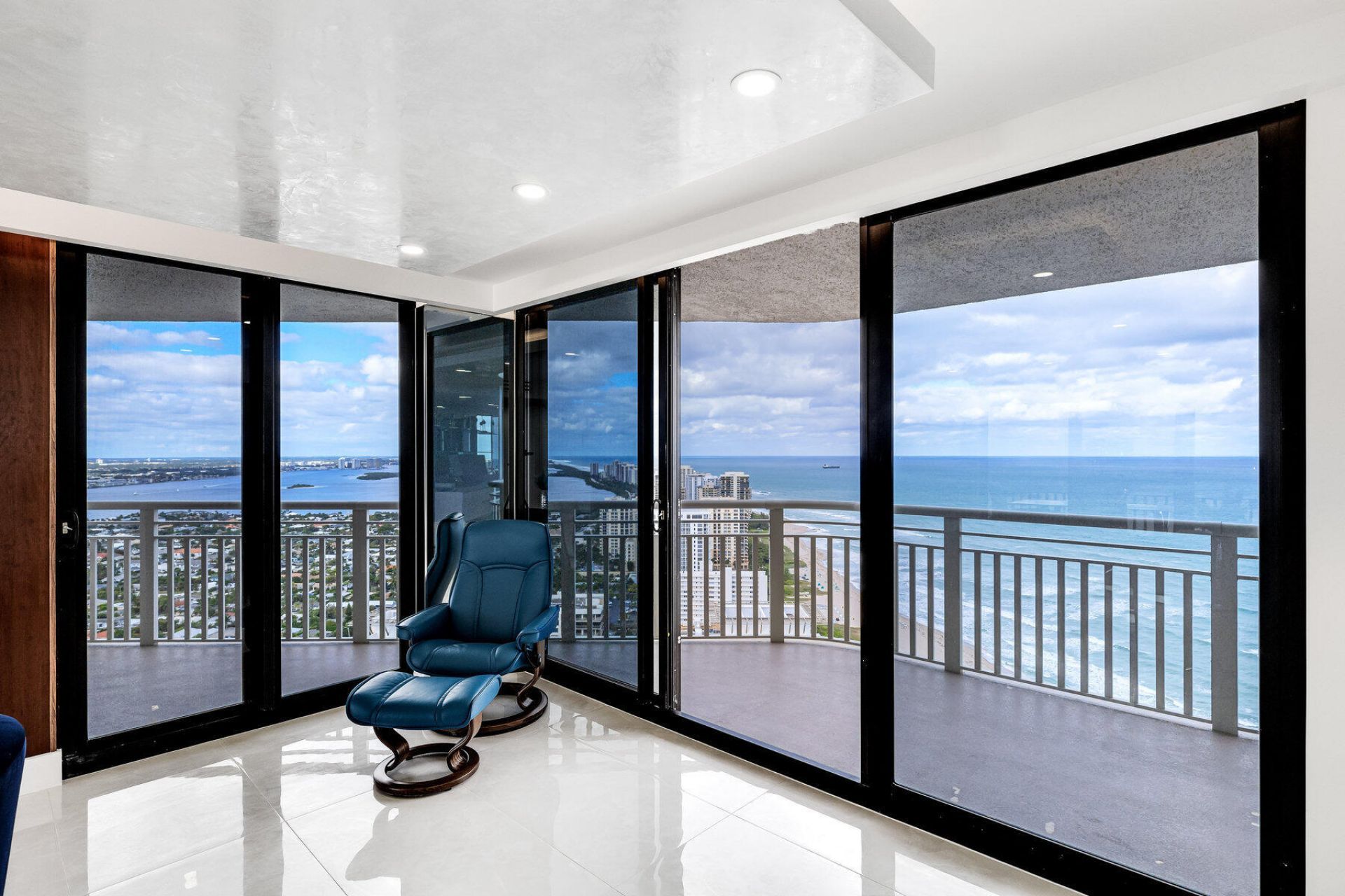 3000 N Ocean Drive, Unit PH-A, Singer Island, FL 33404 Photo