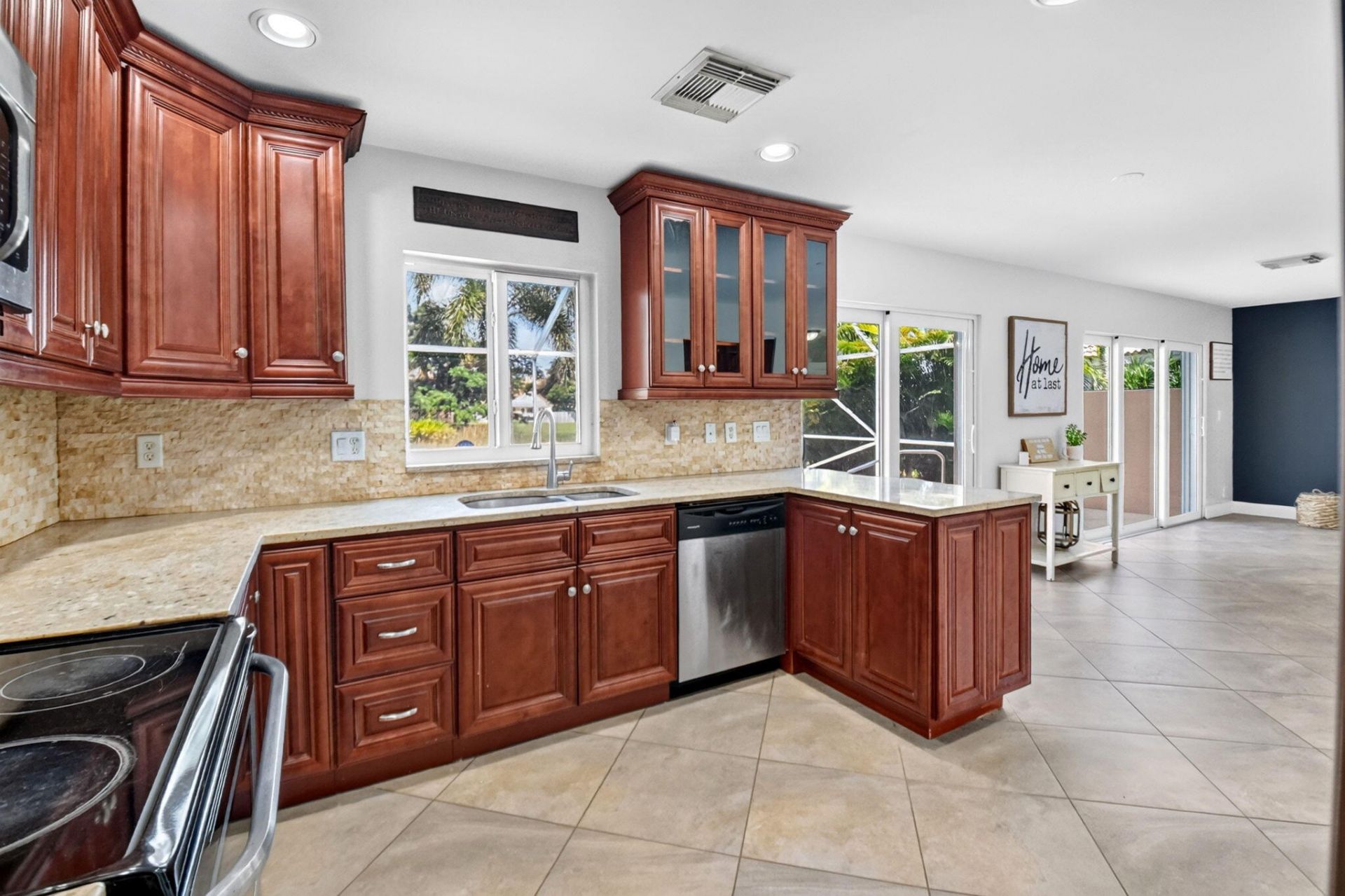 6233 Willoughby Circle, Lake Worth, FL 33463 Photo