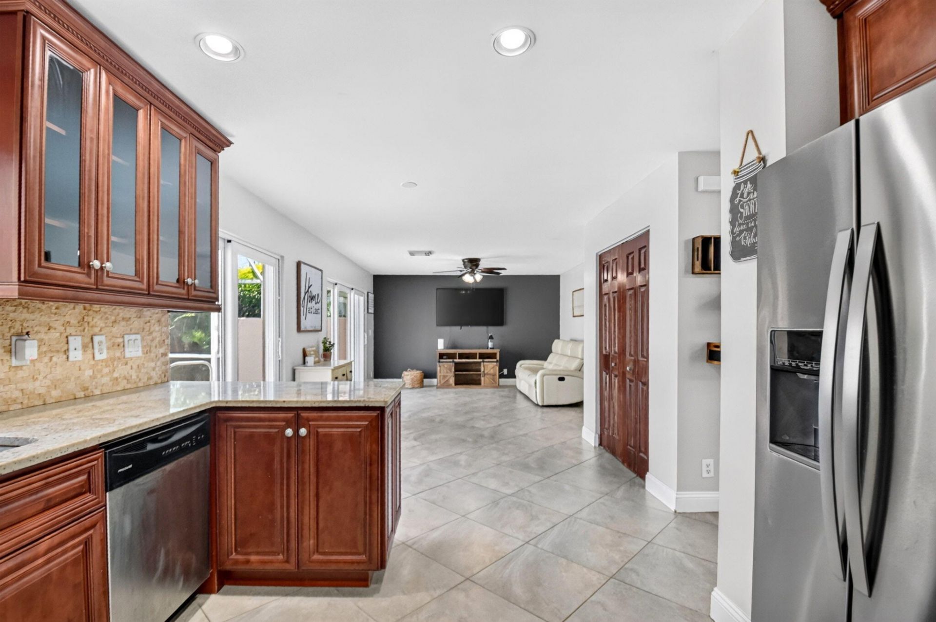 6233 Willoughby Circle, Lake Worth, FL 33463 Photo